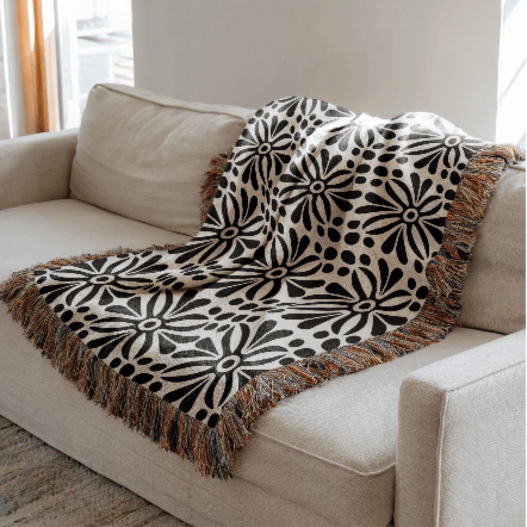 Black Abstract Floral Woven Blanket - Ceelily Inspire